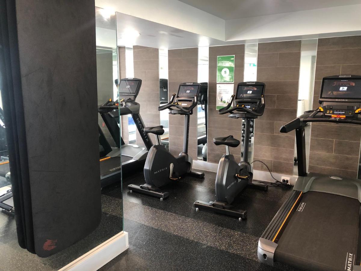 Oaks Embassy Aparthotel 4*