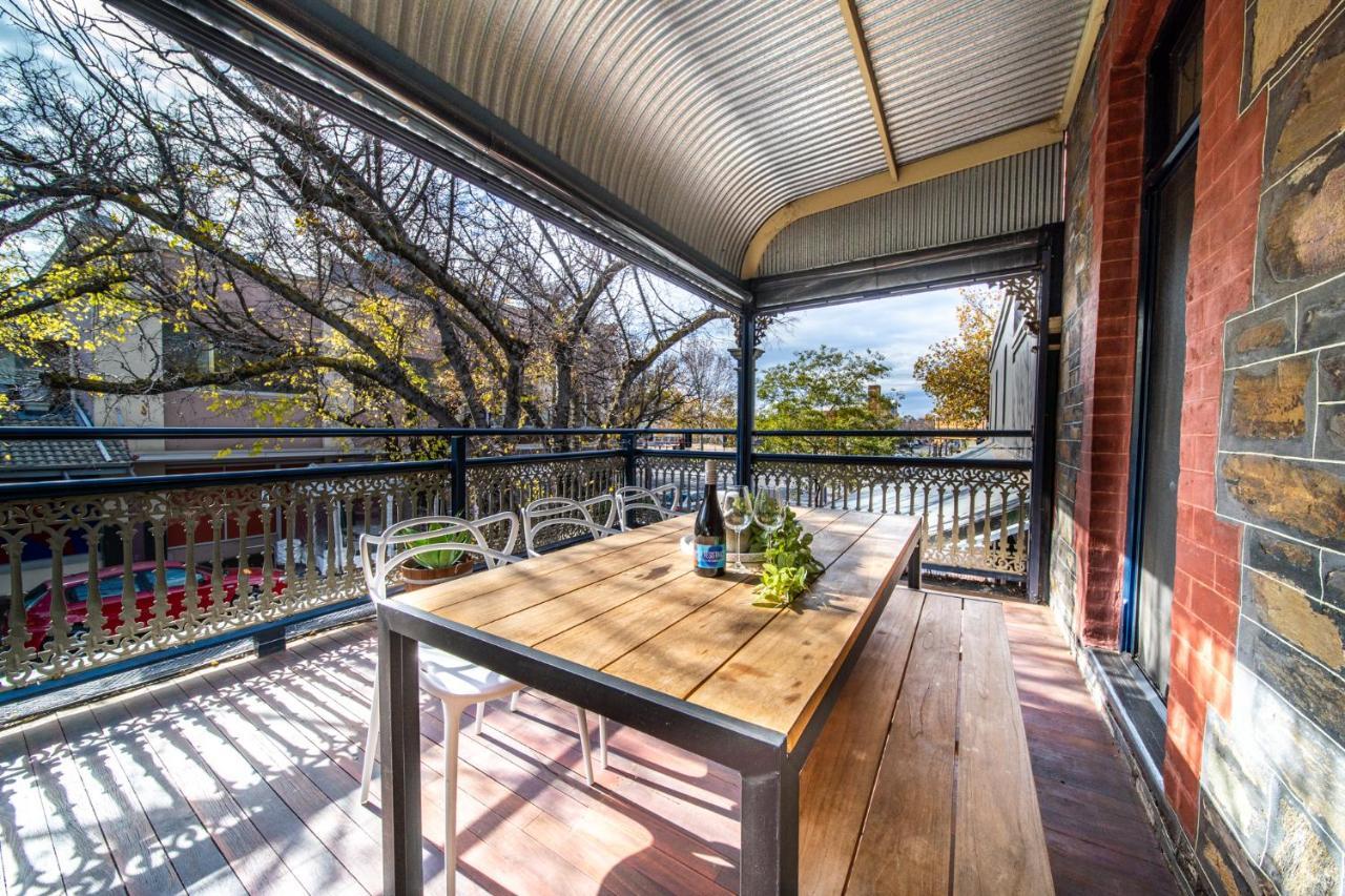 Archer St Heart Of North Balcony 65tv *