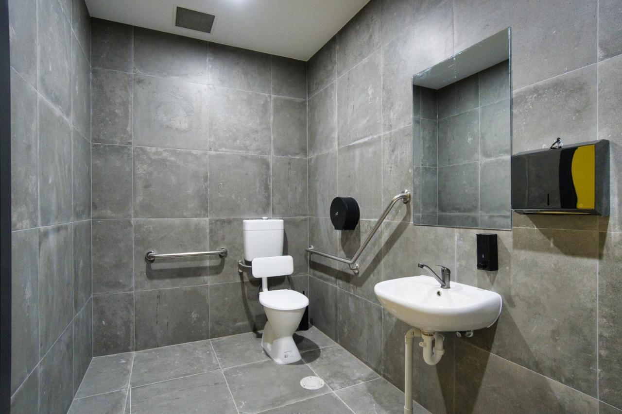 Dreamy - Private With Shared Bathrooms Adelaide