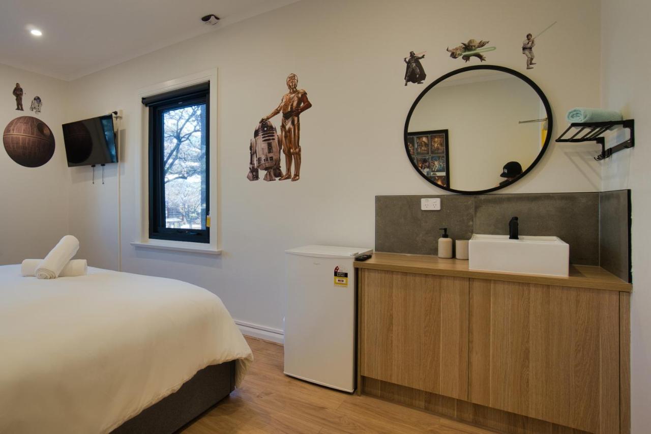 Dreamy - Private With Shared Bathrooms