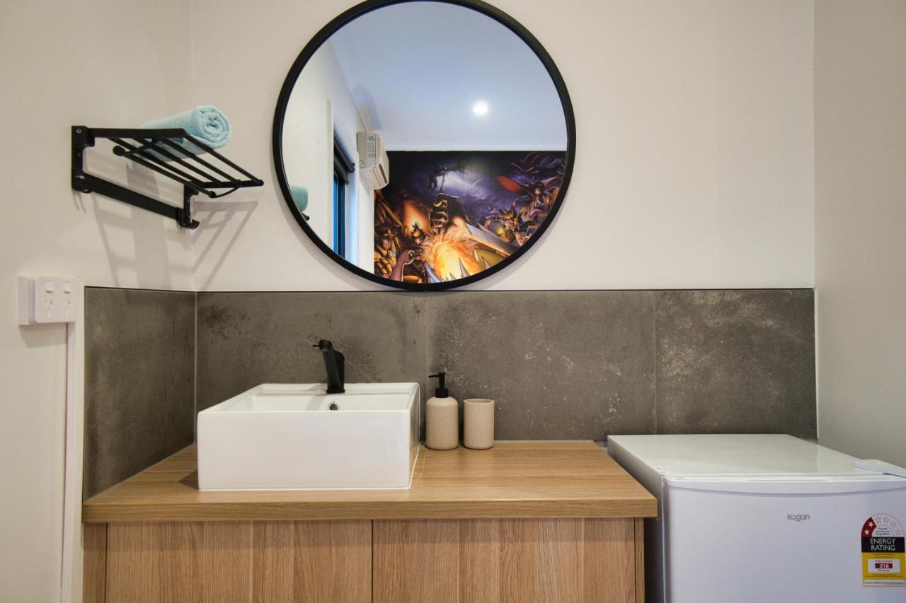Dreamy - Private With Shared Bathrooms Hotel