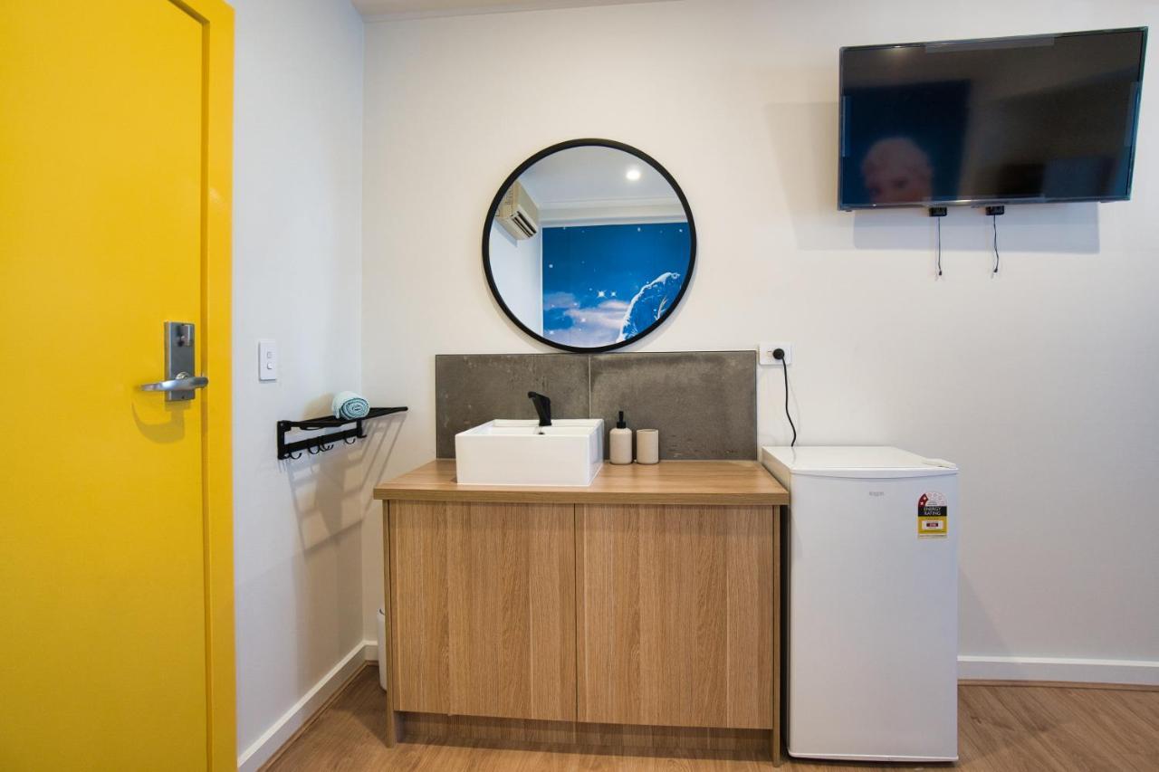 Hotel Dreamy - Private With Shared Bathrooms Adelaide