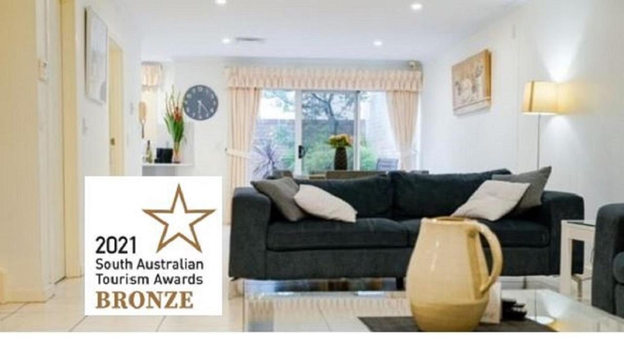 Style Accommodation-close To City-north Adelaide-3 Bdrm- Free Parking Apartment *