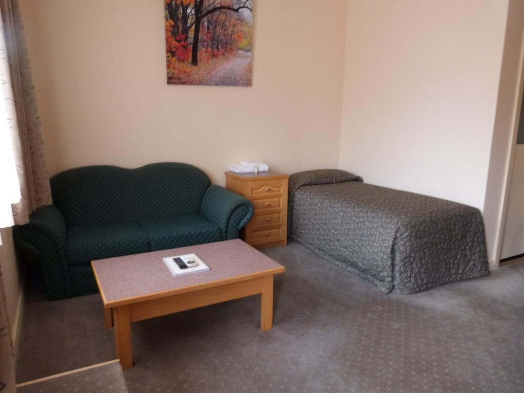 Glenelg Motel 3*