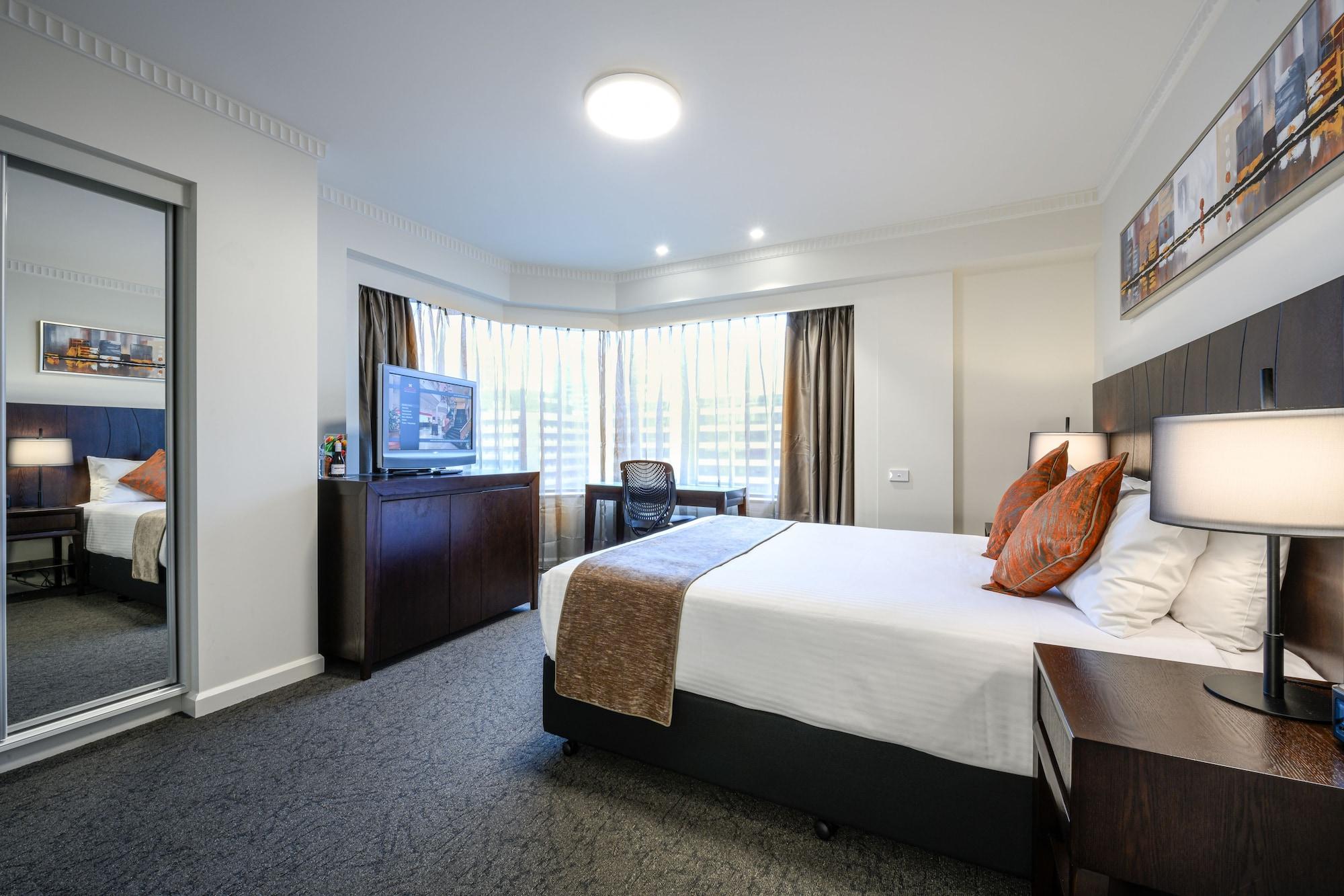 Grand Chancellor 4* Adelaide