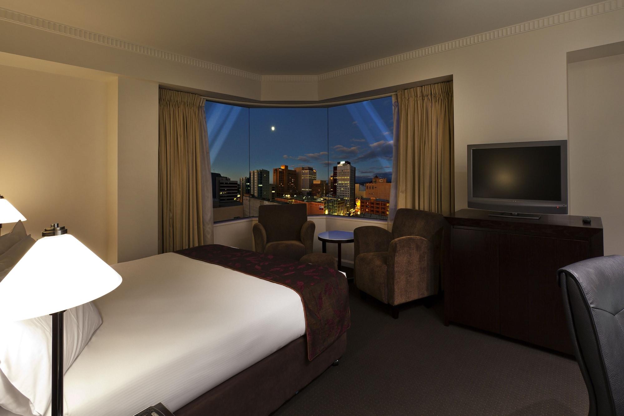Grand Chancellor Hotel 4*