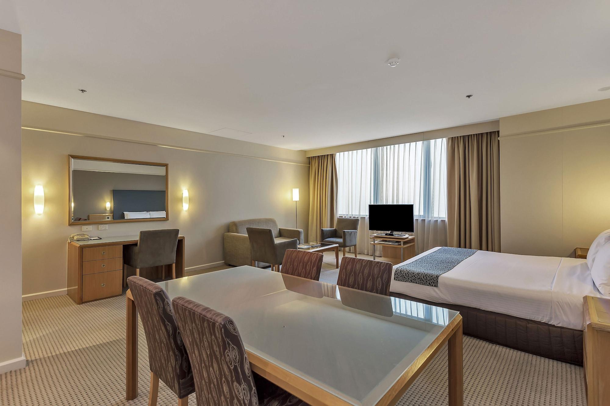 Hotel Stamford Plaza 5*