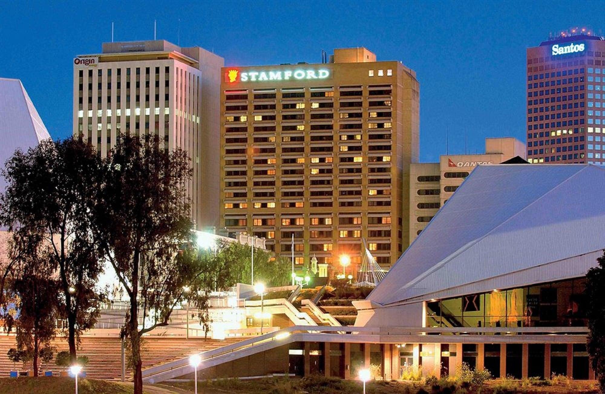 Stamford Plaza 5*