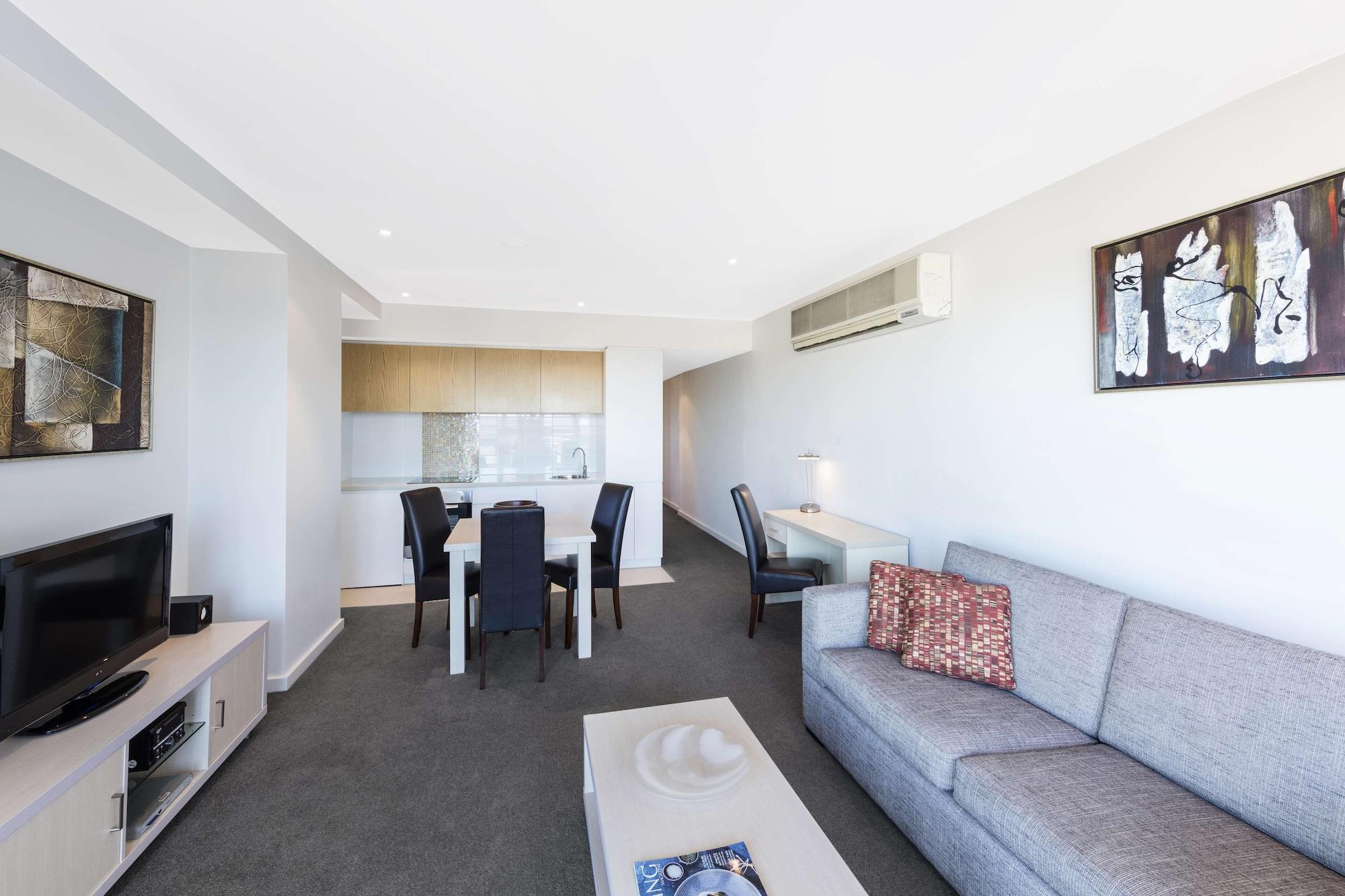 Aparthotel Istay Precinct