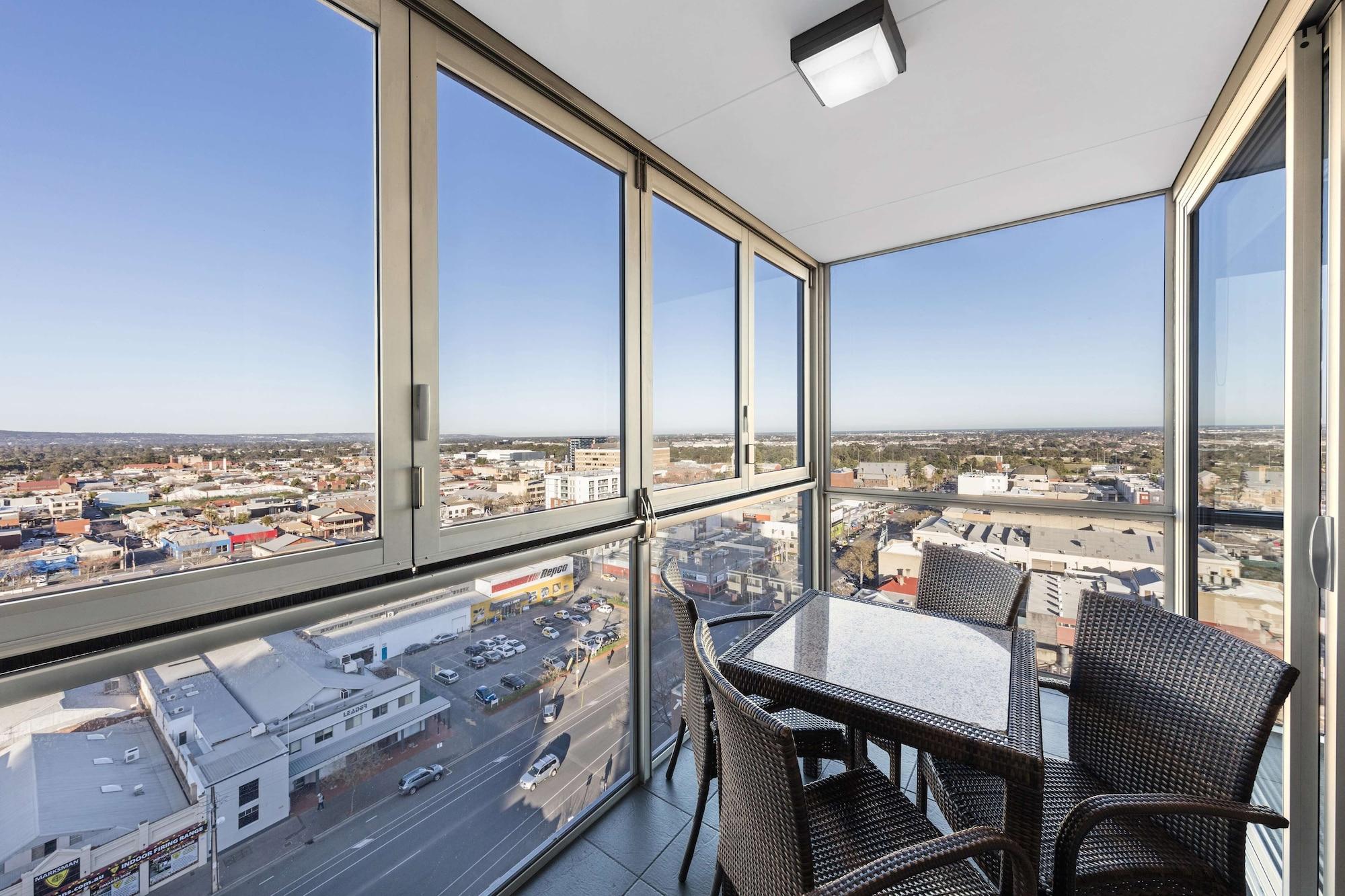 Istay Precinct Aparthotel