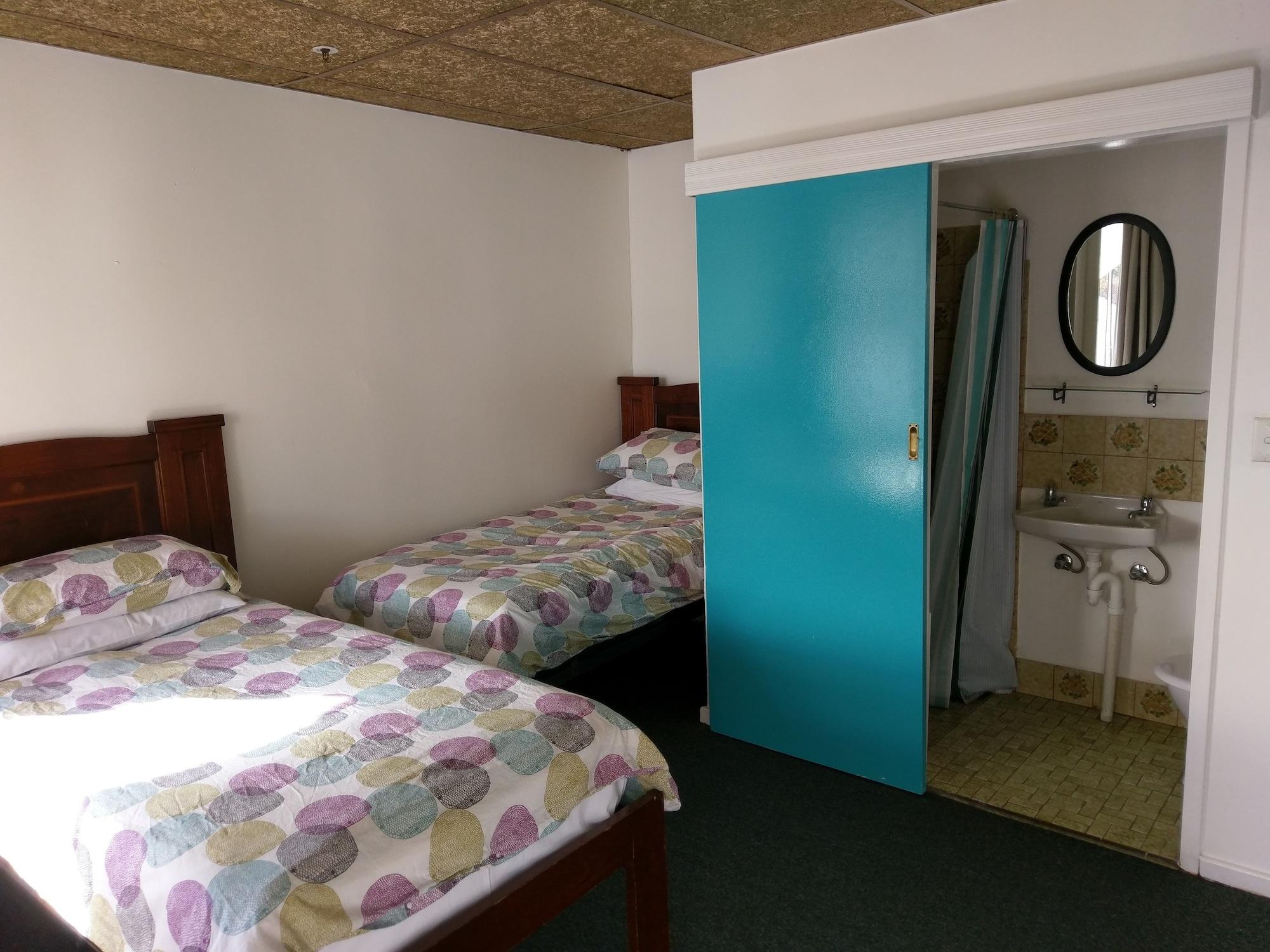 Travellers Backpackers * Adelaide