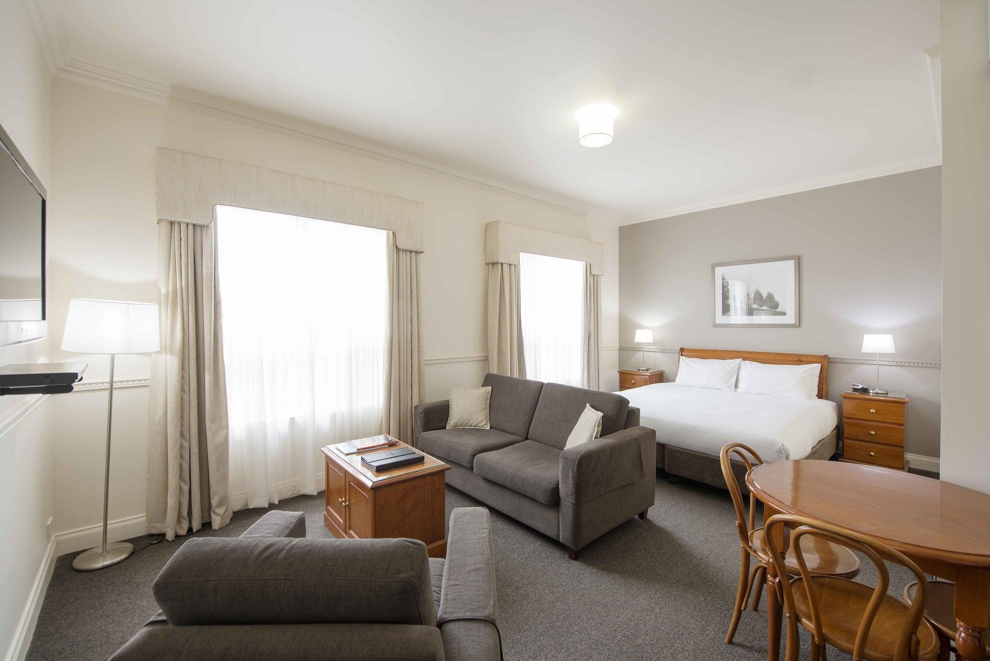 Majestic Tynte Street 4*