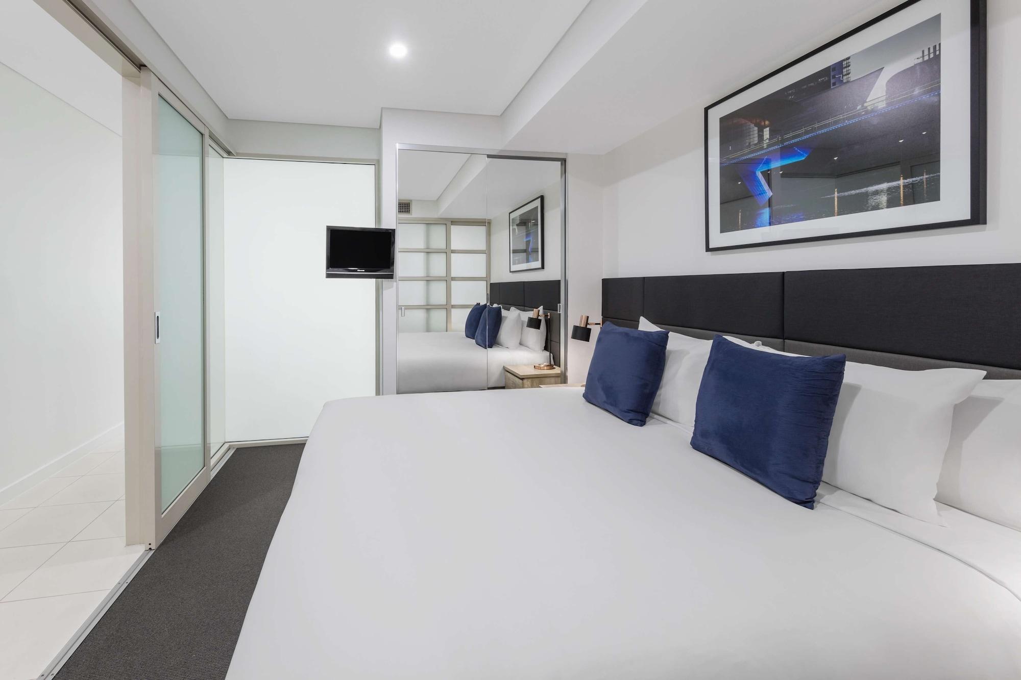 Oaks Embassy 4* Adelaide