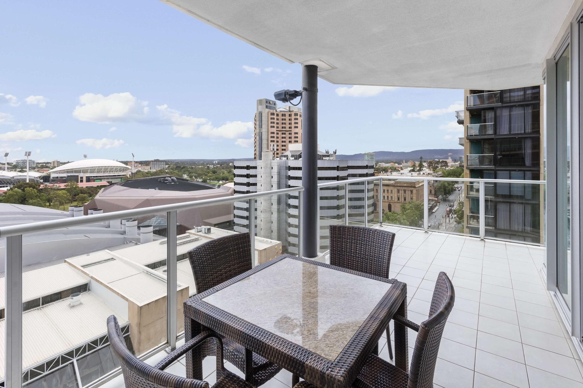Oaks Embassy 4* Adelaide