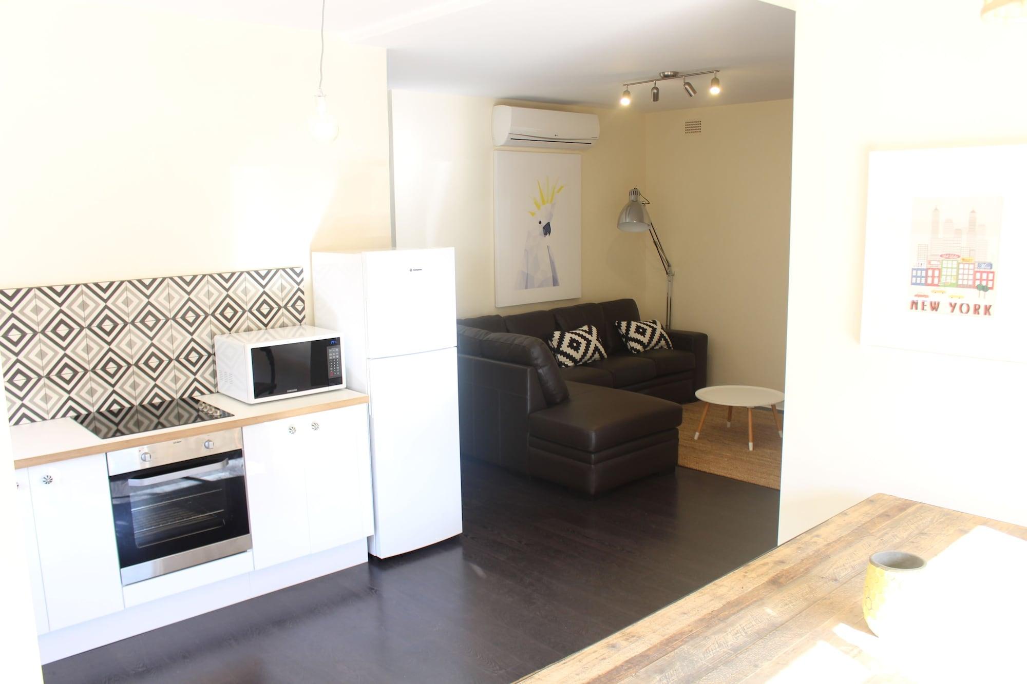 Arabella On West Apartment *