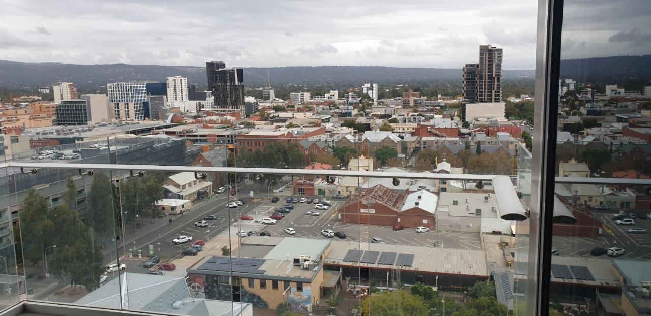 Tasha's On Morphett Apartment *