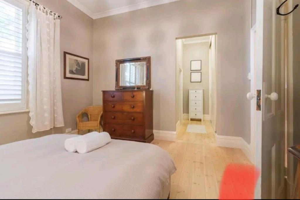 Henry Morcomb 2 Bdrm Sleeps 4 Wifi Adelaide