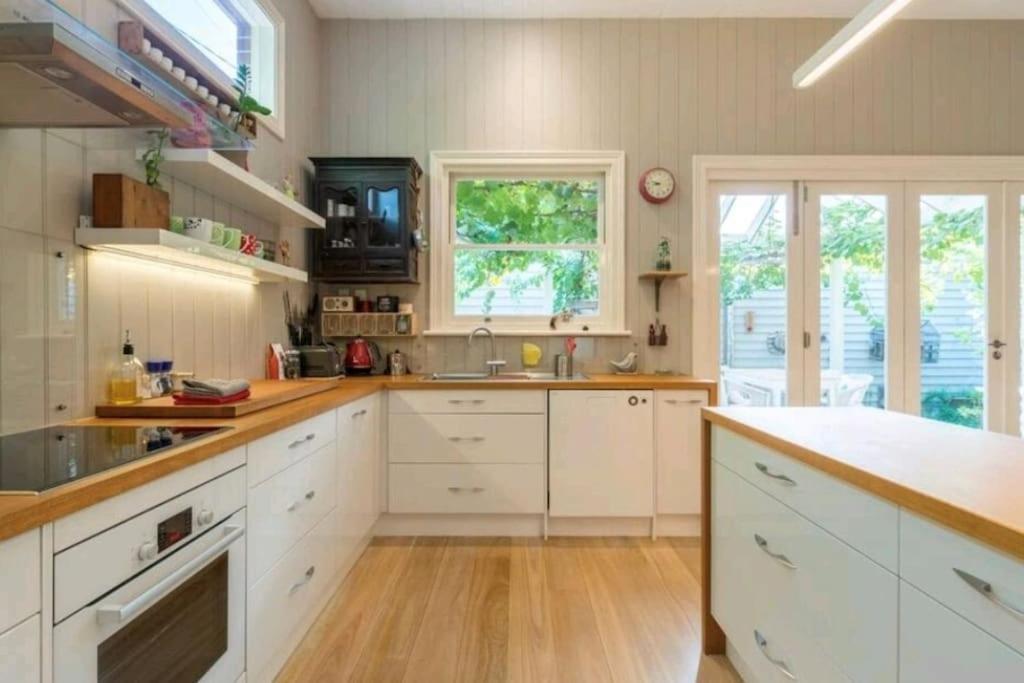 Henry Morcomb 2 Bdrm Sleeps 4 Wifi Adelaide