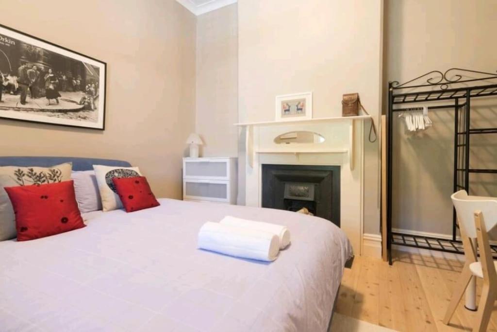 Henry Morcomb 2 Bdrm Sleeps 4 Wifi Adelaide