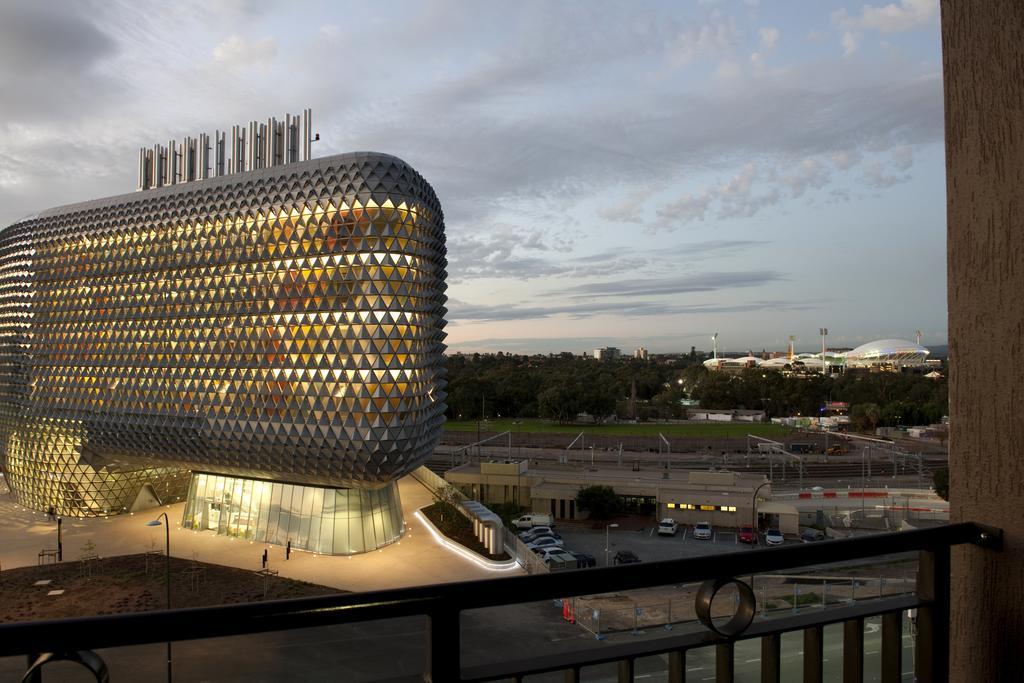 Riviera Hotel Adelaide