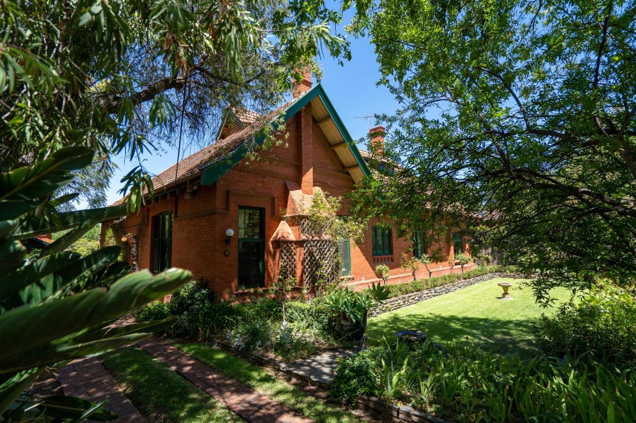 Buxton Manor Bed & Breakfast Adelaide