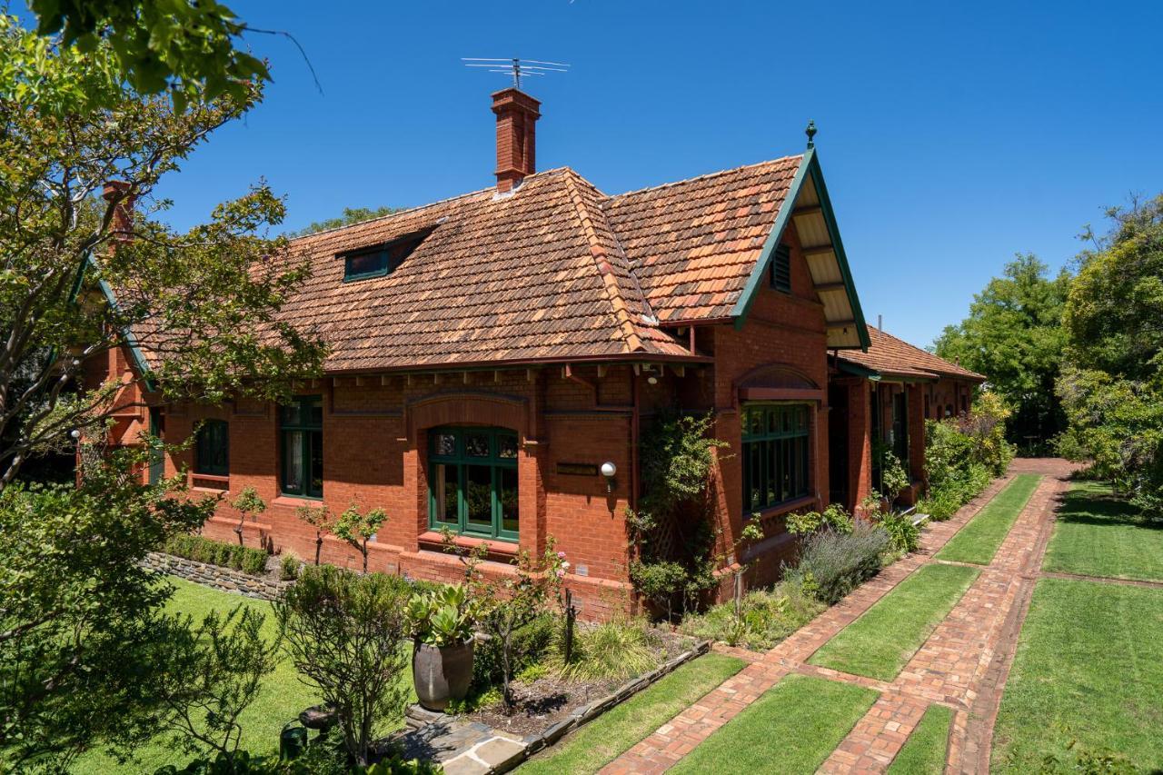 Buxton Manor 4* Adelaide