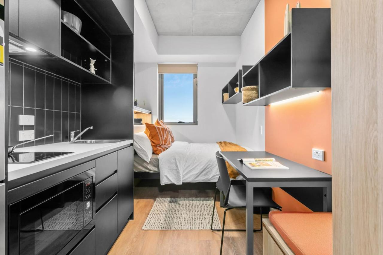 Comfy At Switch Living In The Centre Of Apartment