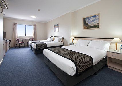 Riviera Hotel Adelaide