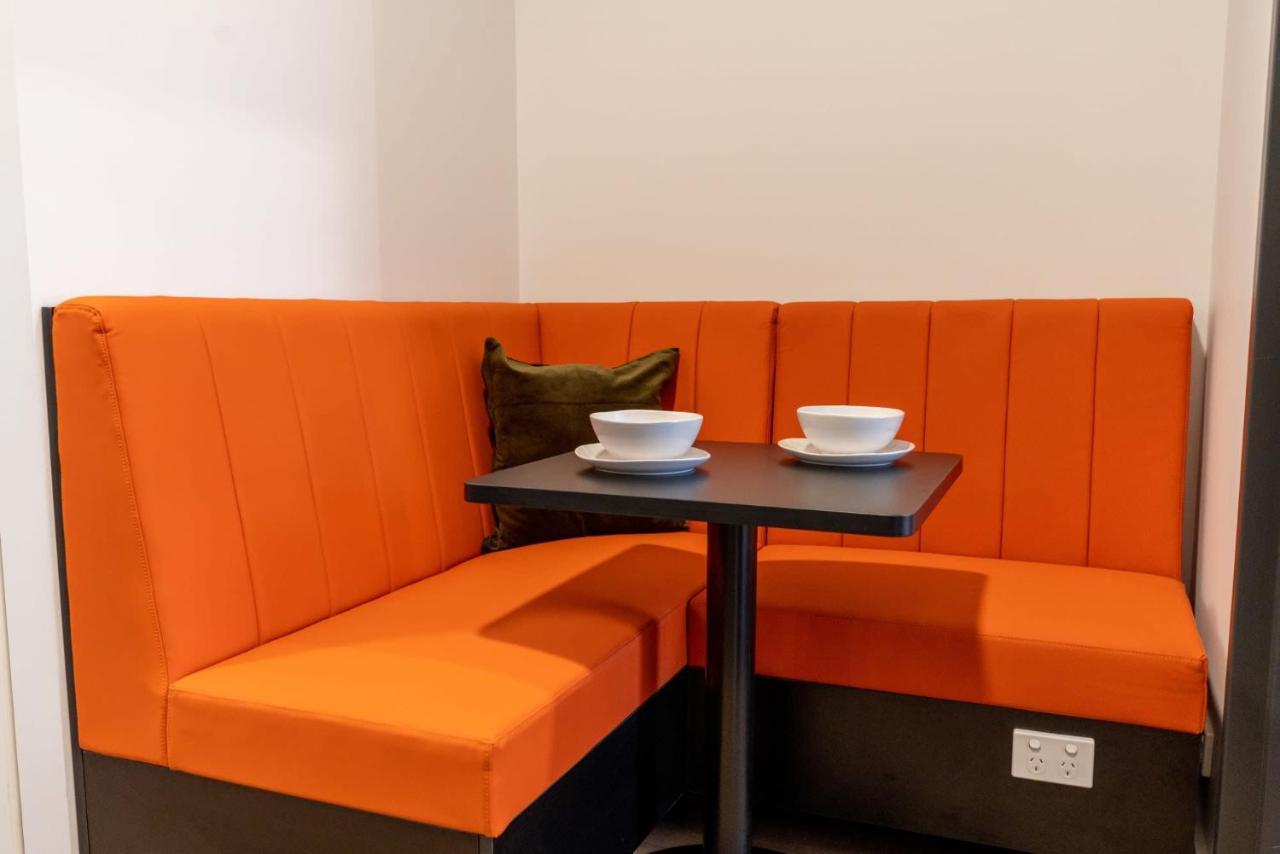 Comfy At Switch Living In The Centre Of Adelaide