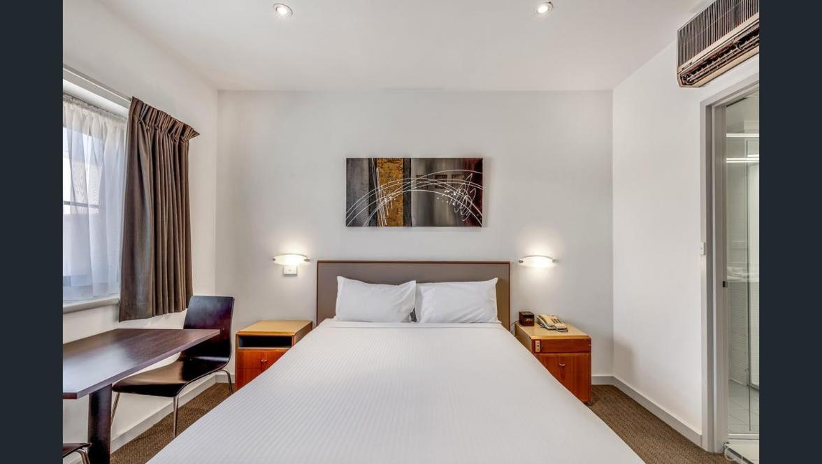 435/247 Gouger St. Ex In The * Adelaide