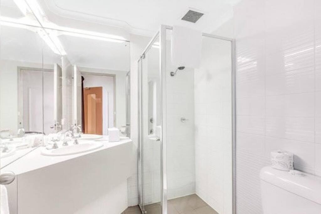 431/247 Gouger St Ex In Apartment Adelaide