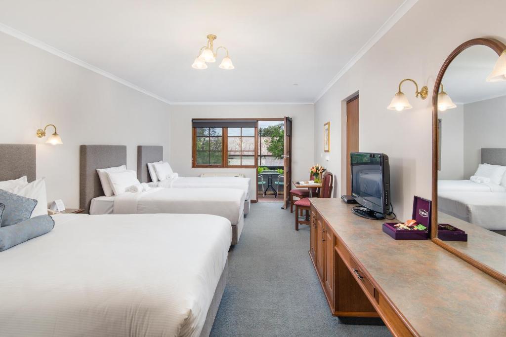 Hotel Adelaide Inn