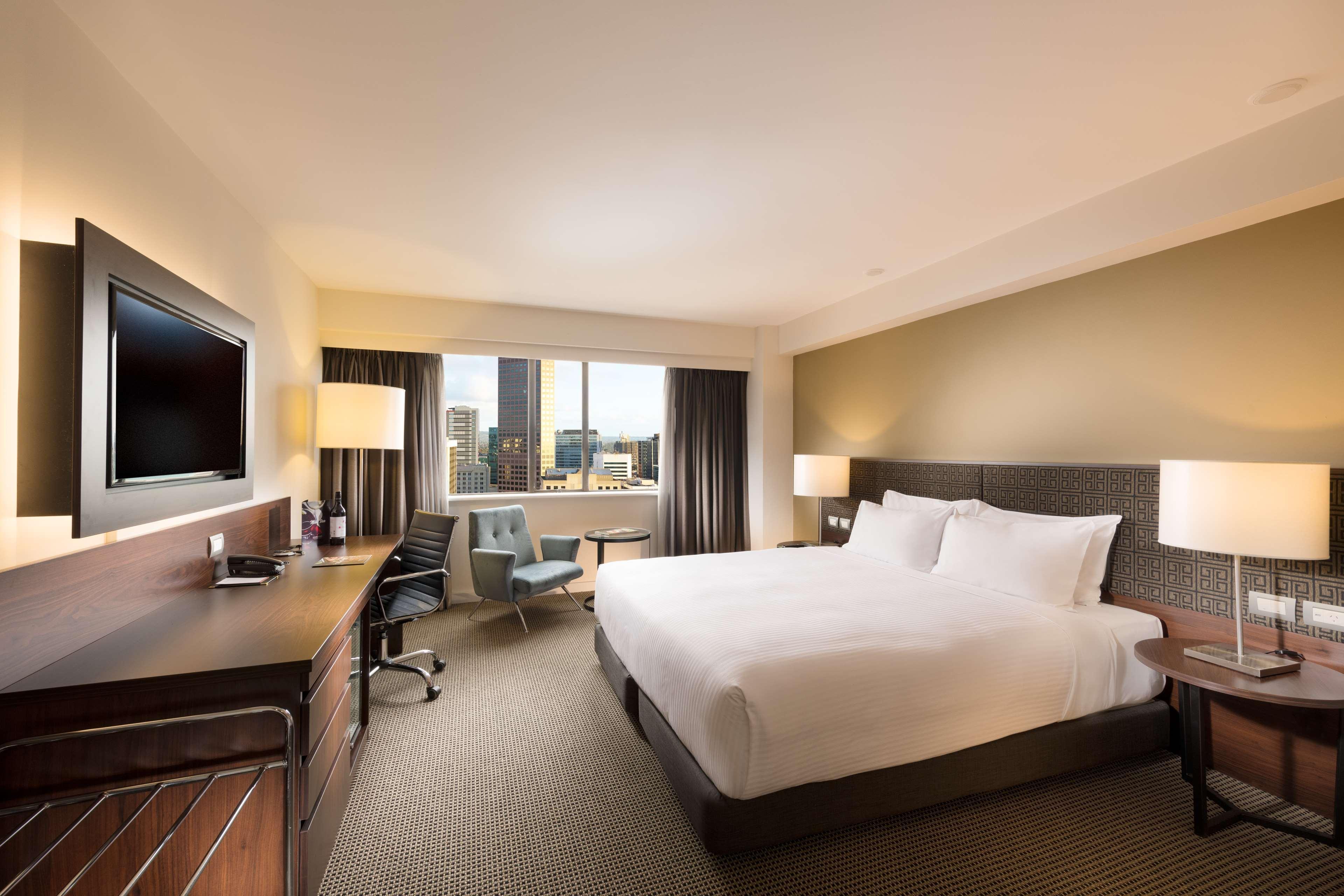 Stamford Plaza 5*