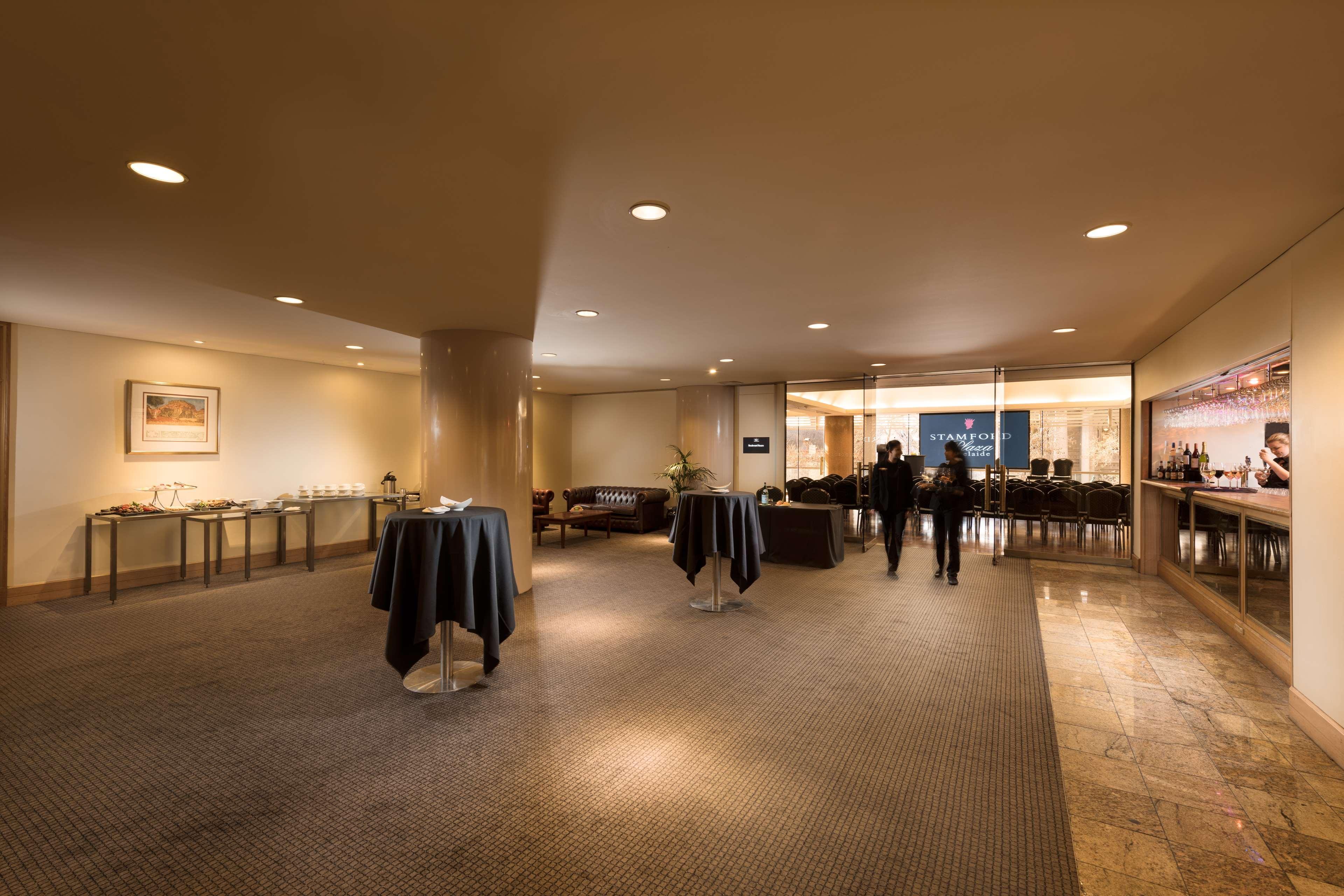 Stamford Plaza 5*