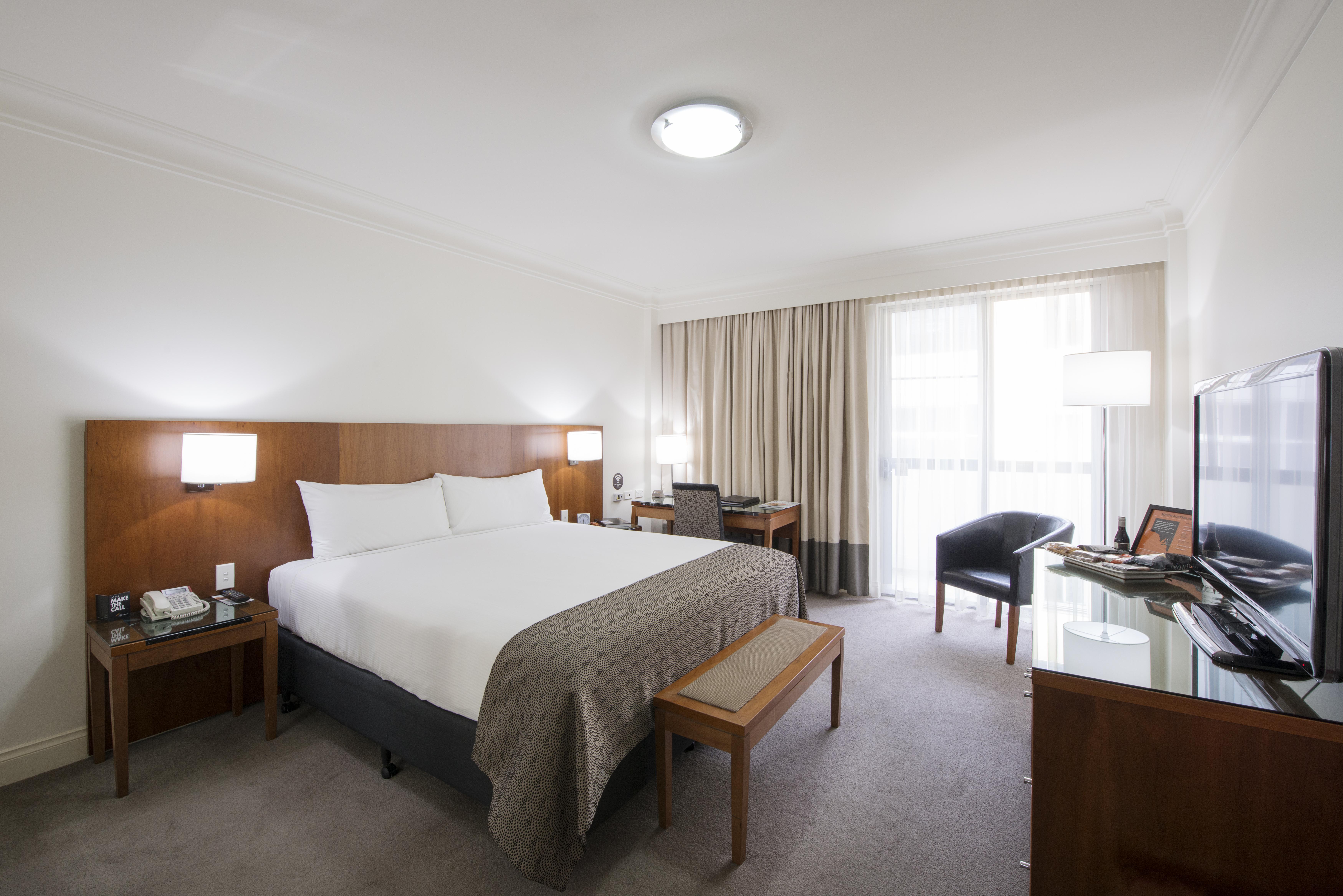 Majestic Roof Garden 4*