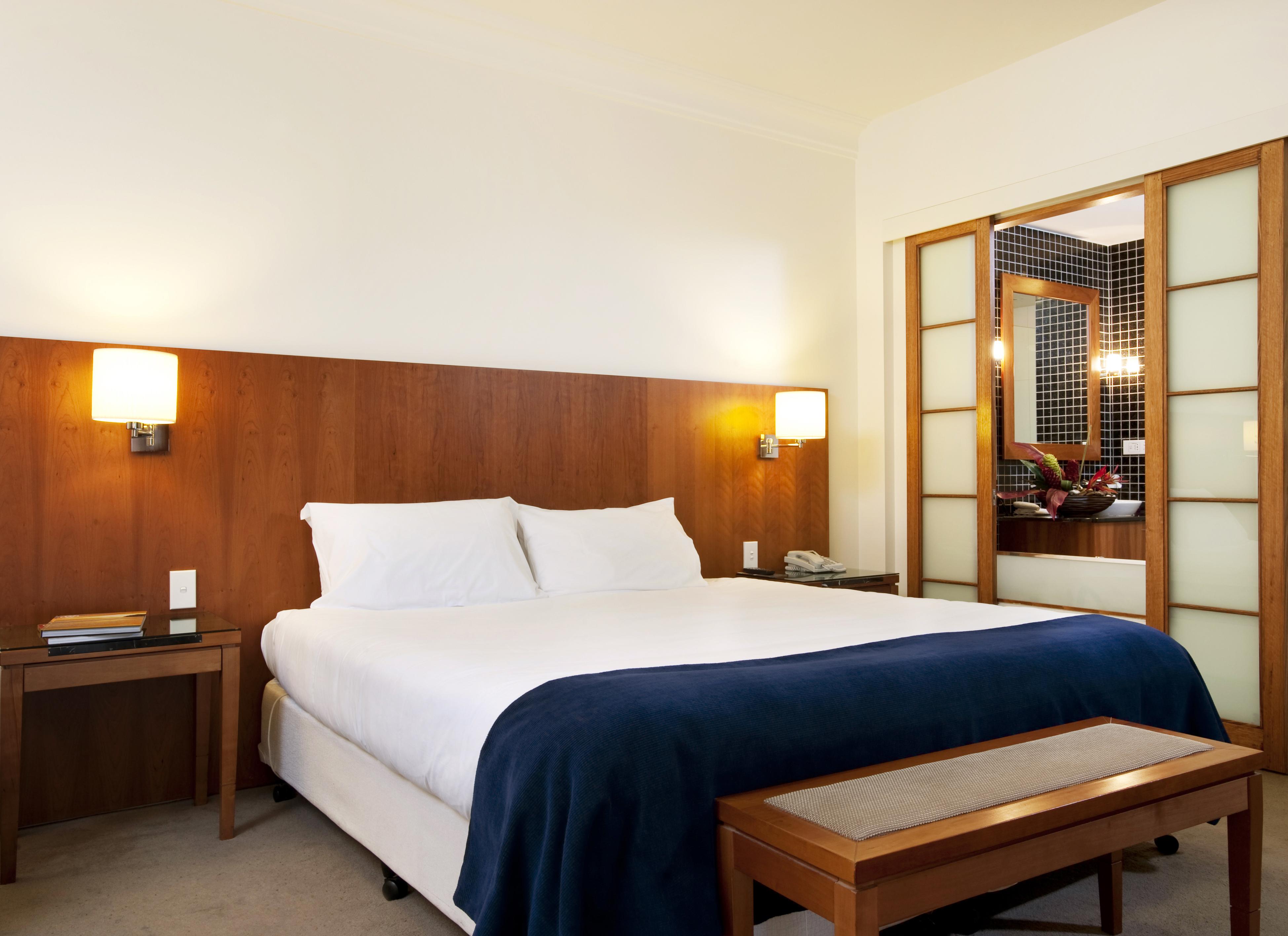 Majestic Roof Garden 4*
