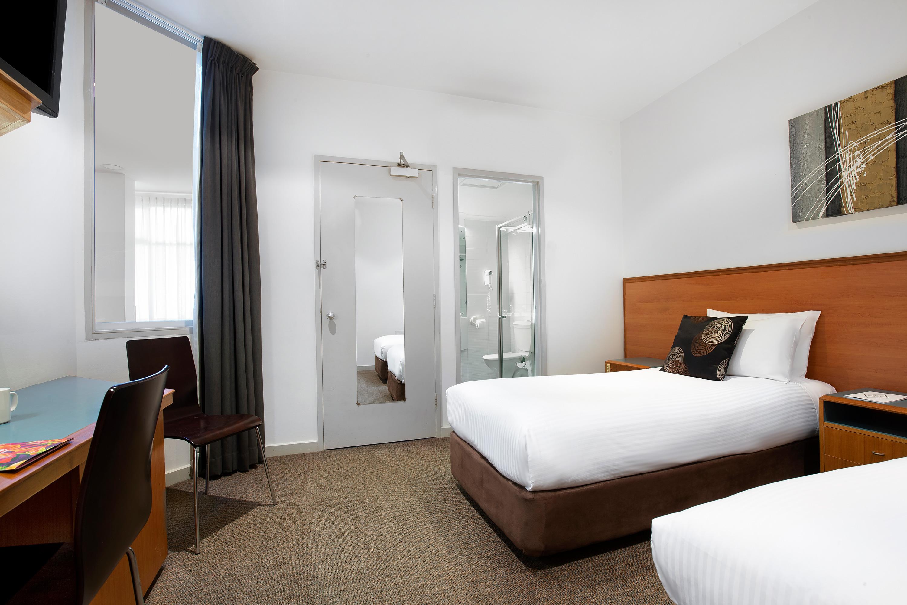 Aparthotel Breakfree Directors
