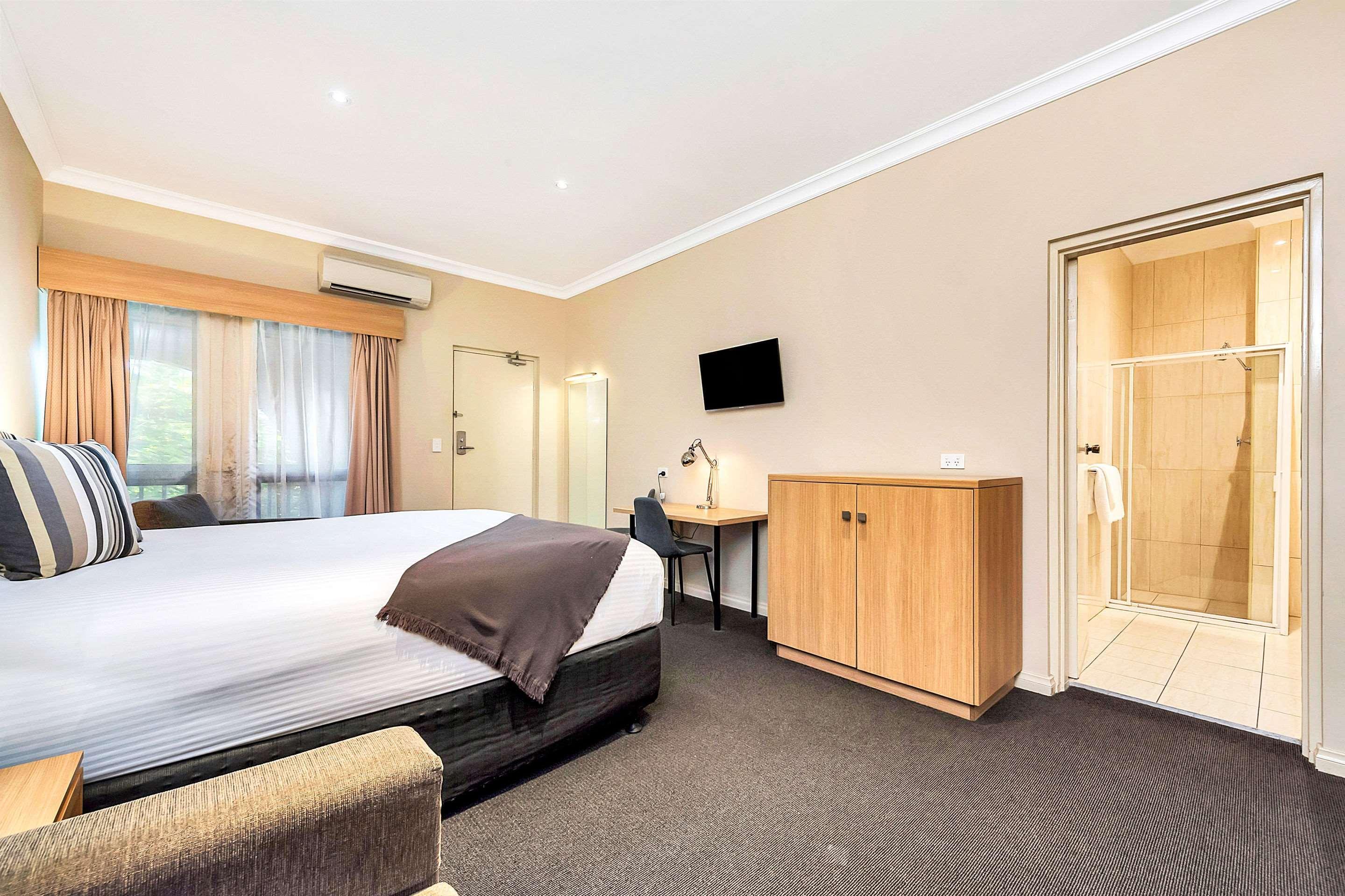 Hotel Comfort & Sombrero Adelaide