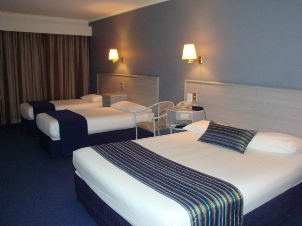 Ibis Styles Manor 4* Adelaide