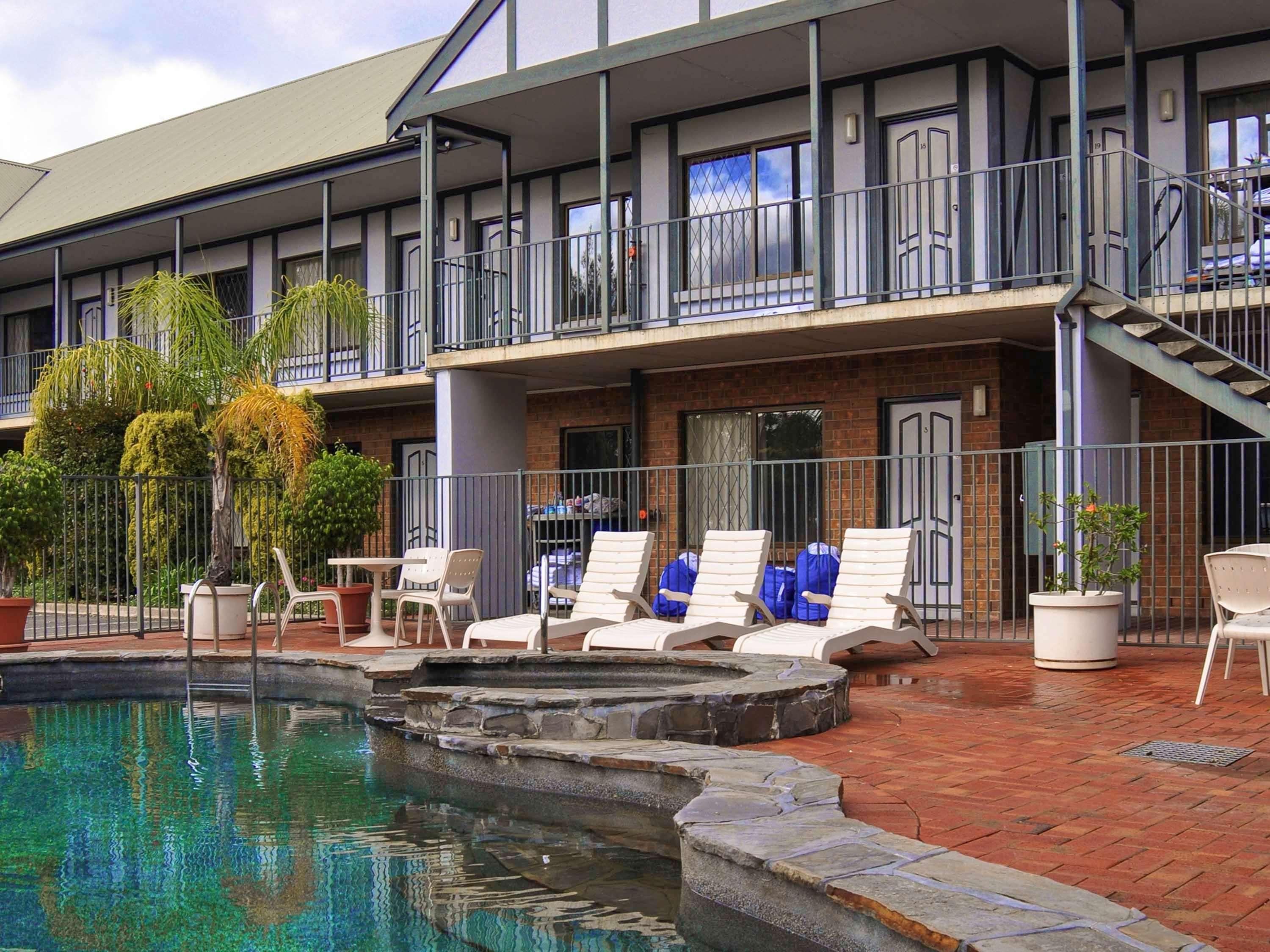 Motel Ibis Styles Manor 4*