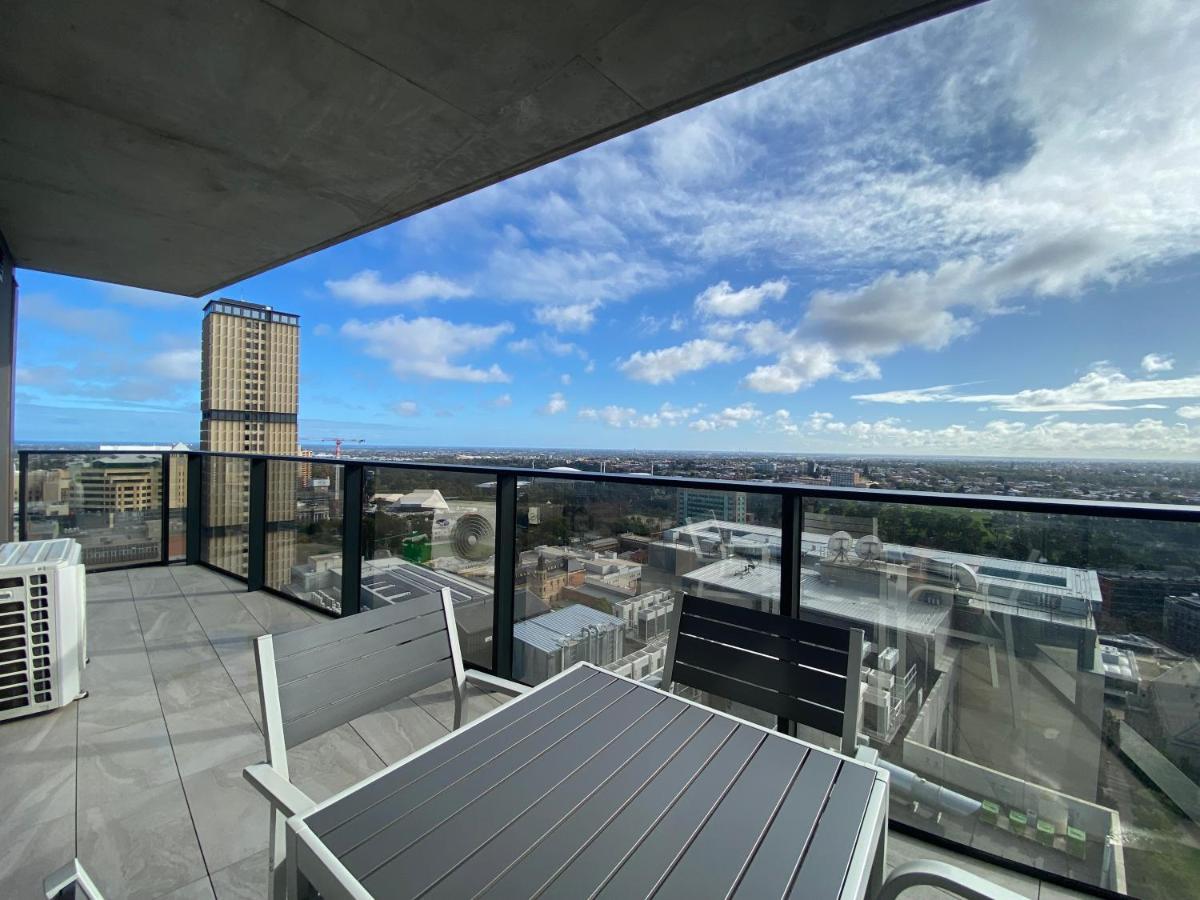 Apartment Nintendo Theme-adelaide Cbd-king Bed-gym-bbq Adelaide