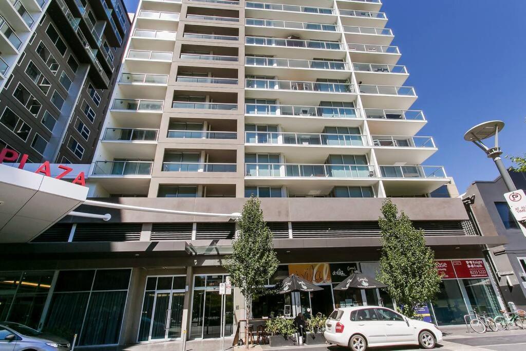 Apartment Marble Cbd Luxury 2 Bedroom Pool & Parking