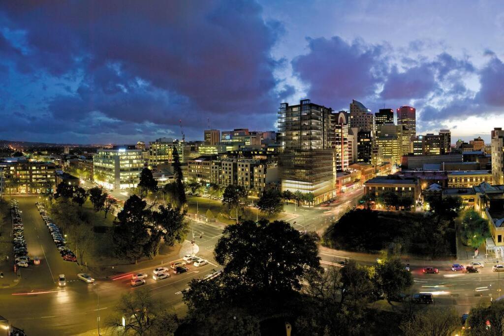 Apartment Marble Cbd Luxury 2 Bedroom Pool & Parking *
