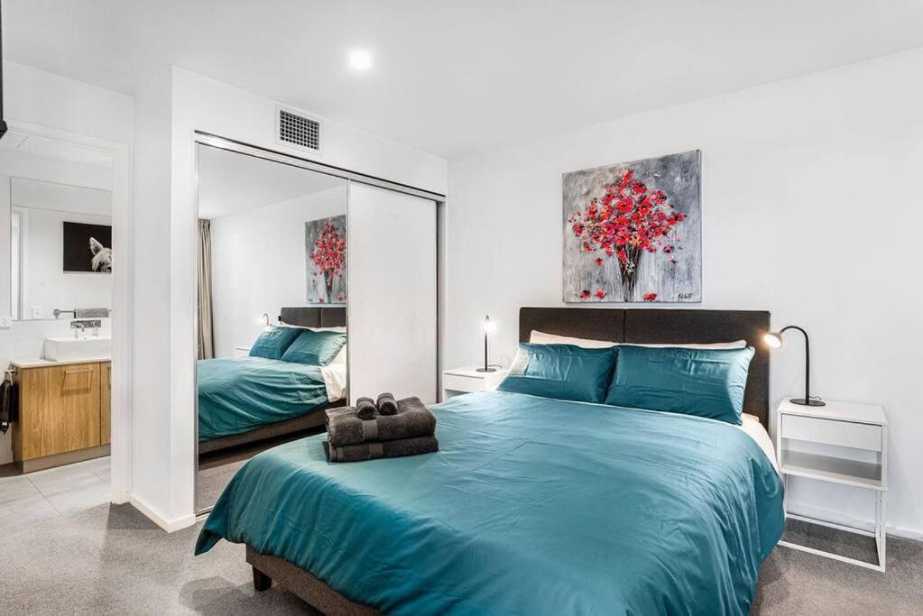 Stunning Views 2br Luxury Pool Parking Gym Wifi Apartment *