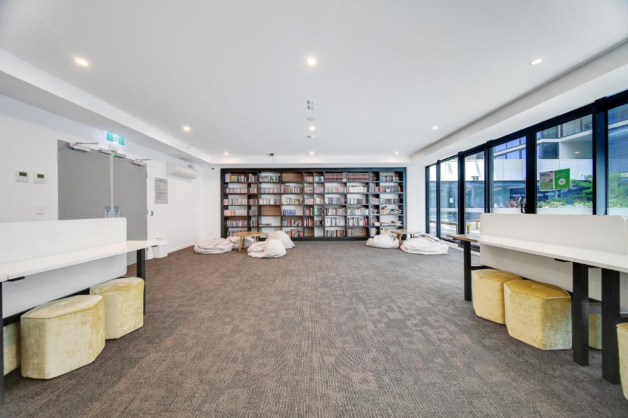 Stylish 1 Bedroom Cbd Apt-pool-gym-sauna-steam Apartment Adelaide