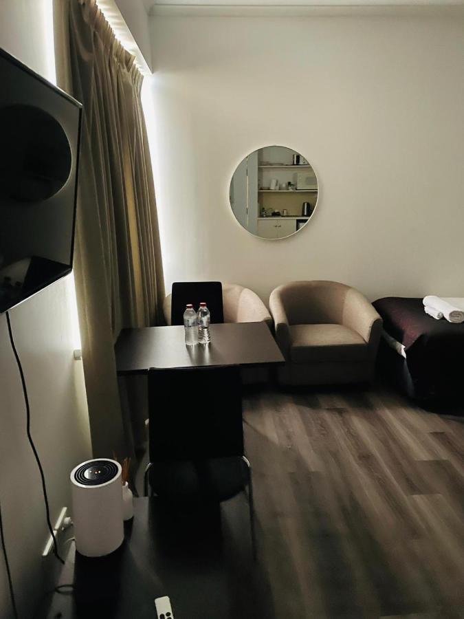 105 Gouger With Parking Apartment Adelaide