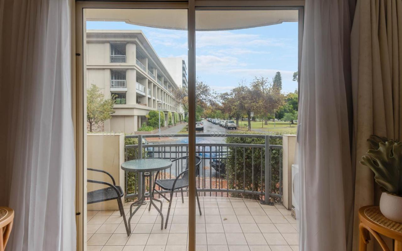 Carrington Views,3 Bedrooms, Cbd, Parking Adelaide