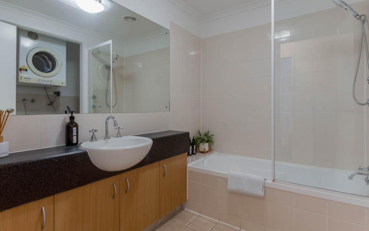 Carrington Views,3 Bedrooms, Cbd, Parking Holiday home Adelaide