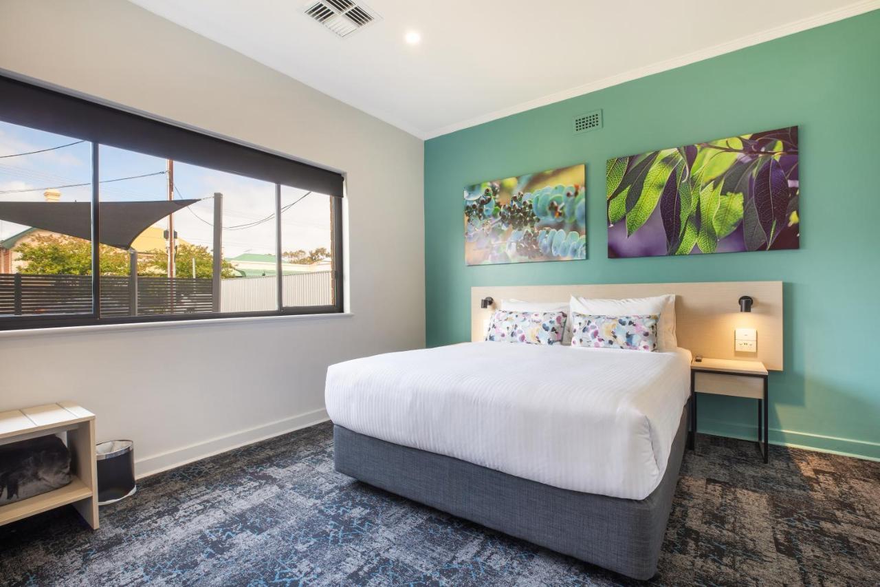 Hotel Nightcap At Watermark Glenelg Adelaide