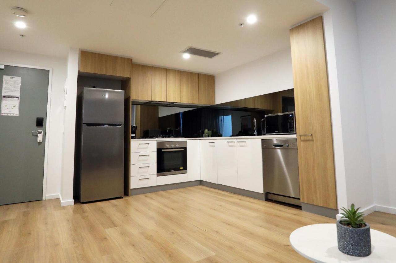 Apartment Cbd Skyview: Urban Oasis With Panoramic Views Adelaide